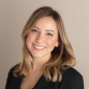 Meet your Posher, Danielle